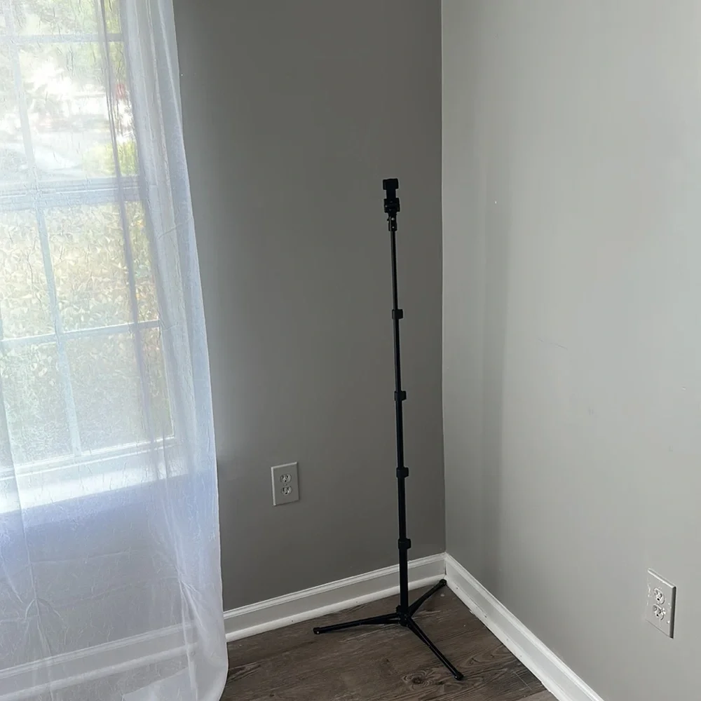 Extendable Camera Tripod - Picture 2 of 2